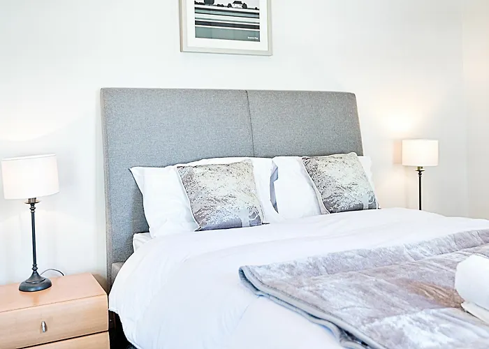 Swansea Town House - 5 Min To City Ctre